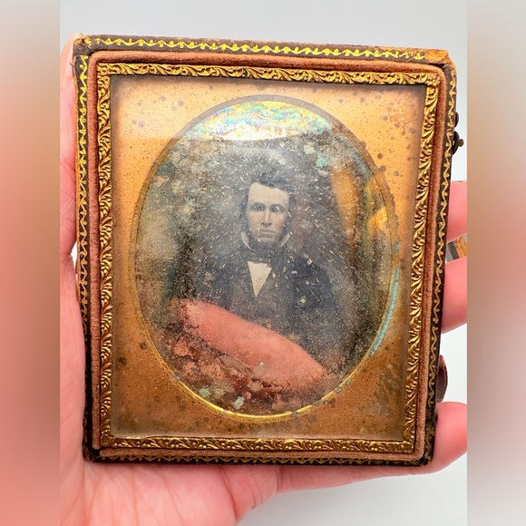 Antique Daguerreotype and Tintype Lot Male and Child - Picture 3 of 13